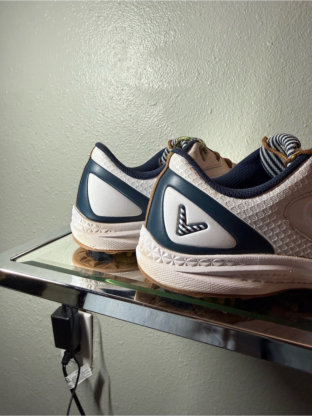 Callaway Coronado V2 Waterproof Spiked Golf Shoes White Navy Women’s Size 8.5 - Picture 2 of 6